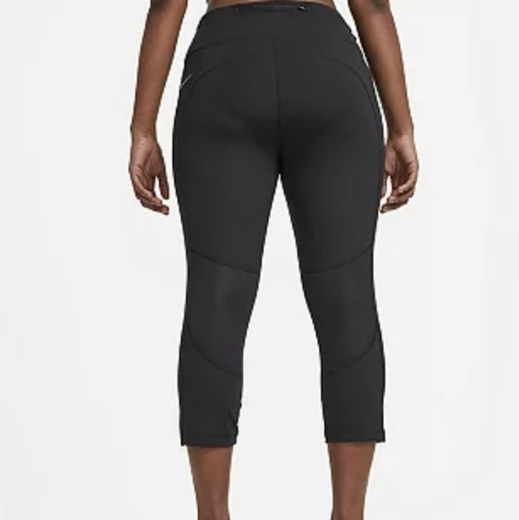 Nike Pants & Jumpsuits Nwt Nike Epic Fast Tight Fit Mid Rise Crop
